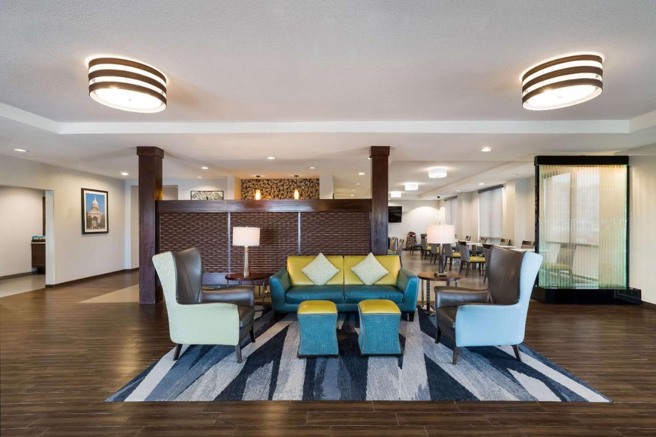 Comfort Inn & Suites Victoria North Esterno foto