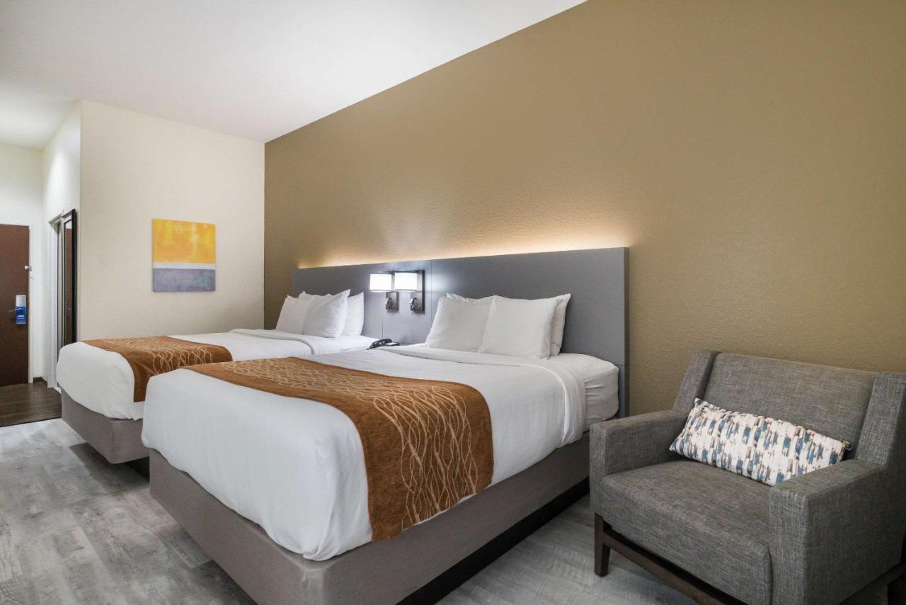 Comfort Inn & Suites Victoria North Esterno foto