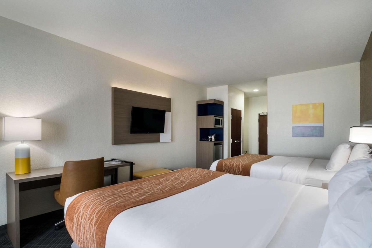 Comfort Inn & Suites Victoria North Esterno foto