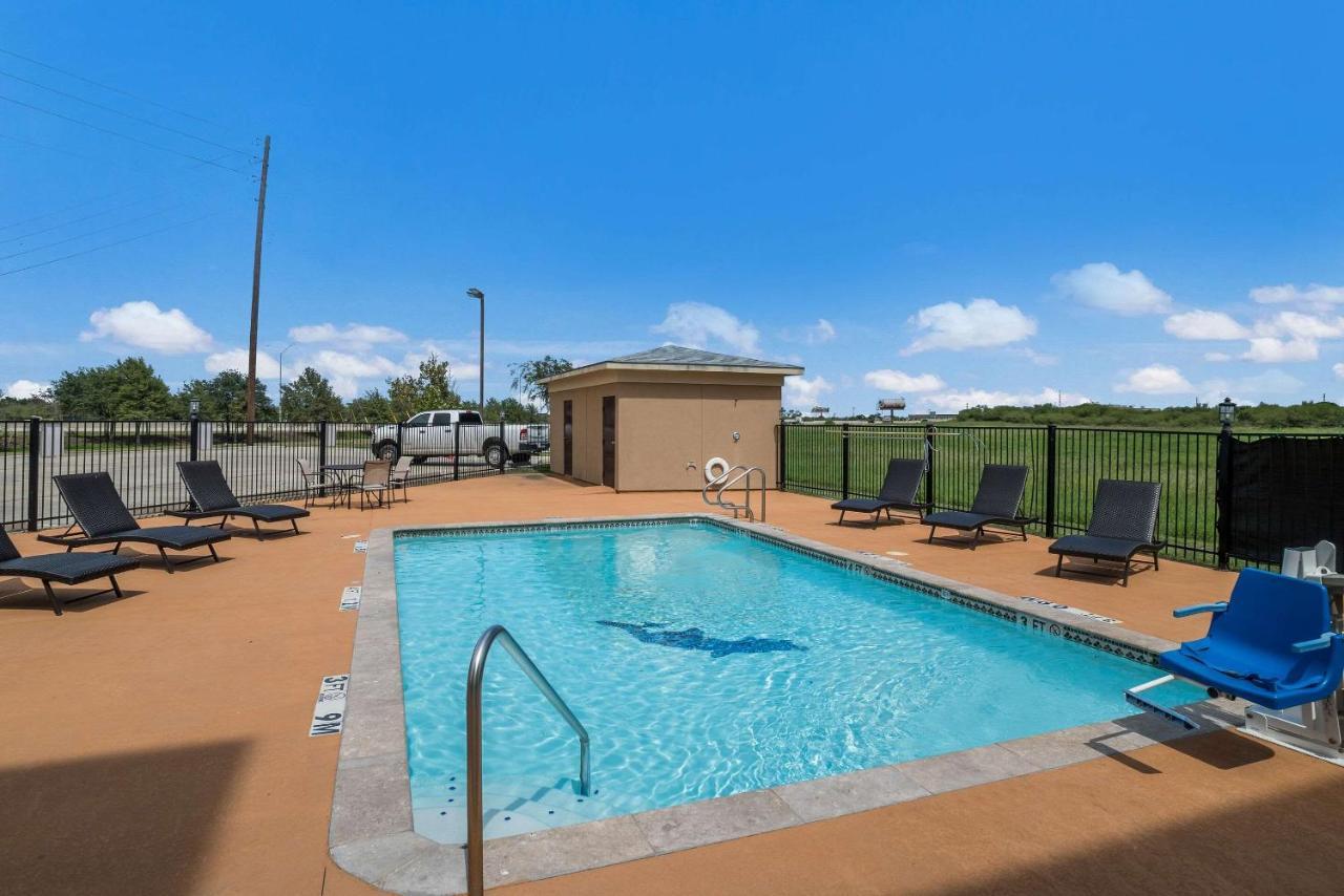 Comfort Inn & Suites Victoria North Esterno foto