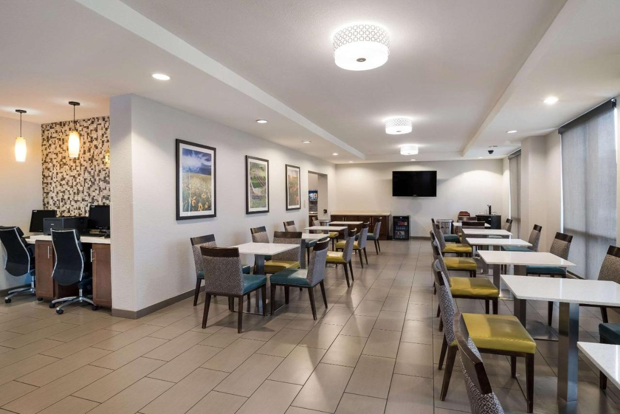 Comfort Inn & Suites Victoria North Esterno foto