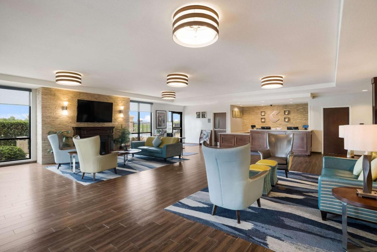 Comfort Inn & Suites Victoria North Esterno foto